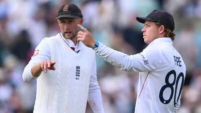 Ollie pope joe root.jpg