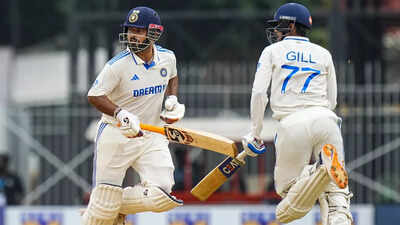 Rishabh pant and shubman gill.jpg