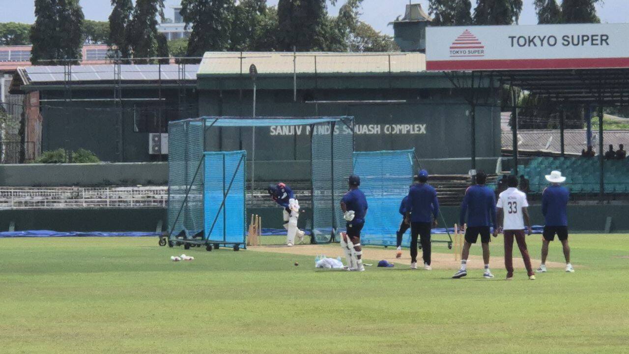 Shubman gill batting.jpg