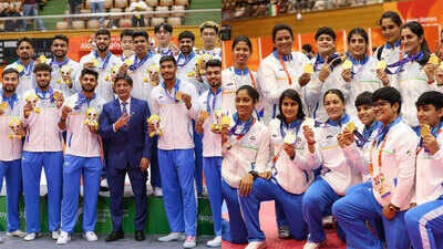 1790432484 team india.jpg
