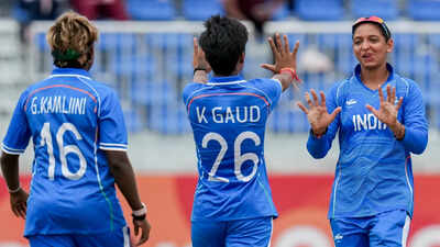 Asian games 2026 ind w vs ban w semifinal cricket match.jpg