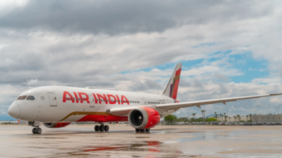 Centre summoned air india ceo after 3 foreigners fly out without immigration clearance.jpg