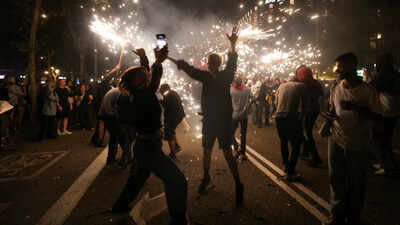 Devils firecrackers captivate crowds at barcelonas la merce festival.jpg