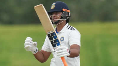 Duleep trophy semi final 1 day two.jpg