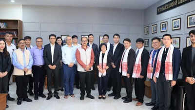 Gauhati university officials and thai delegation.jpg