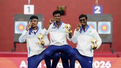 India men gold archery 3009.jpg