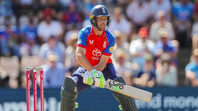 Jos buttler surpasses virat kohli to become third highest t20i run scorer.jpg