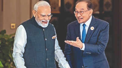 Pm modi with anwar ibrahimmalaysia agreed to the openingof a new indian consulate.jpg