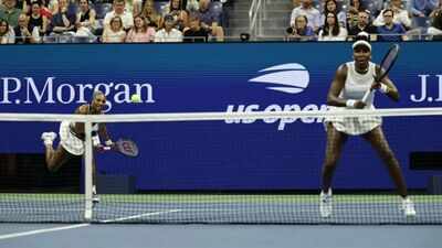 Serena williams left and venus williams.jpg
