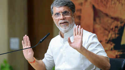 Congress party briefing.jpg