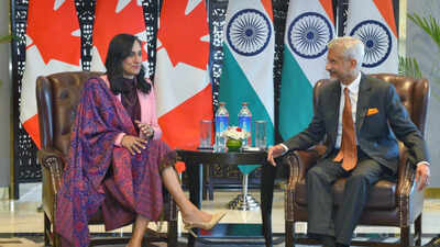 Eam jaishankar meets canadian counterpart.jpg