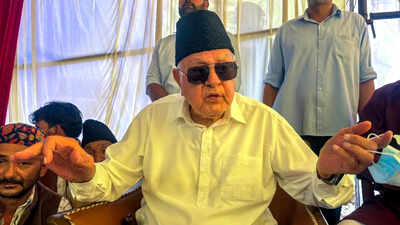 Farooq abdullah addresses media.jpg