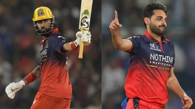Krunal pandya and bhuvneshwar kumar.jpg