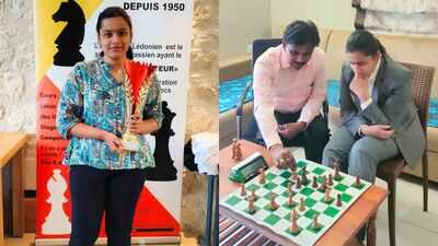 Sahithi varshini learning chess from her father lokeswara moogi rao special arrangements.jpg