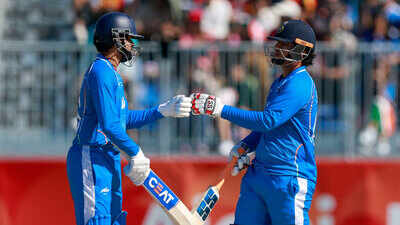 Shreyas iyer and vaibhav sooryavanshi.jpg