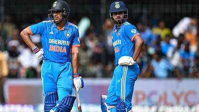 Shubman gill shreyas1610 s.jpg